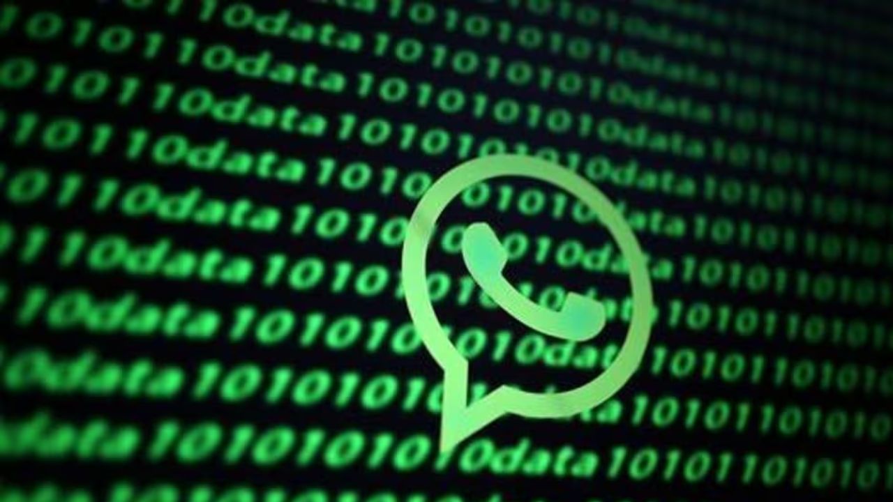 WhatsApp Upcoming Feature : వాట్సాప్లో ఇంట్రెస్టింగ్ ఫీచర్.. మీ స్టేటస్ను నేరుగా ఫేస్బుక్లో షేర్ చేసుకోవచ్చు తెలుసా? WhatsApp’s upcoming feature will let users directly share status updates on Facebook from WhatsApp