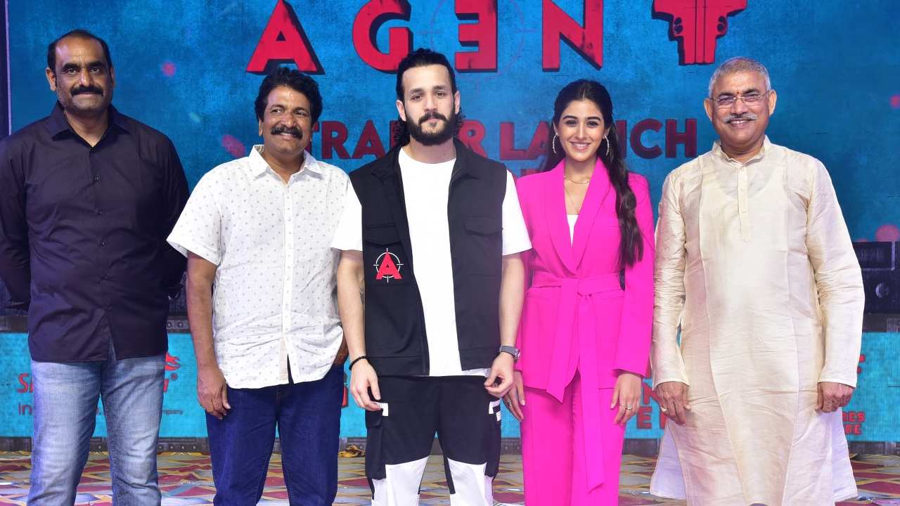 Agent Trailer Launch Event : ఏజెంట్ ట్రైలర్ లాంచ్ ఈవెంట్ ఫొటోలు..