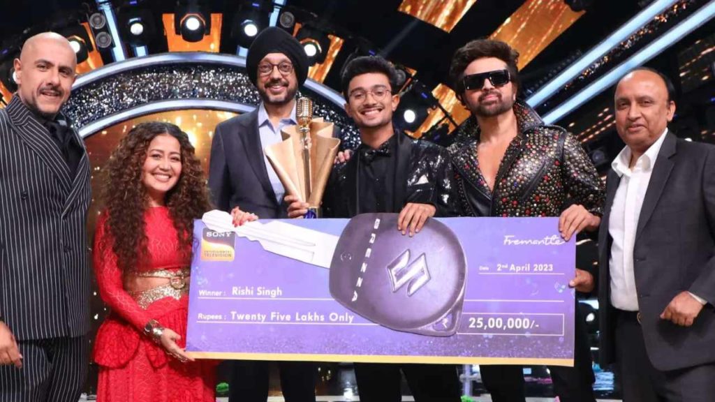 Indian Idol 13 Winner Rishi Singh wins Trophy along with 25 lakhs money Prize