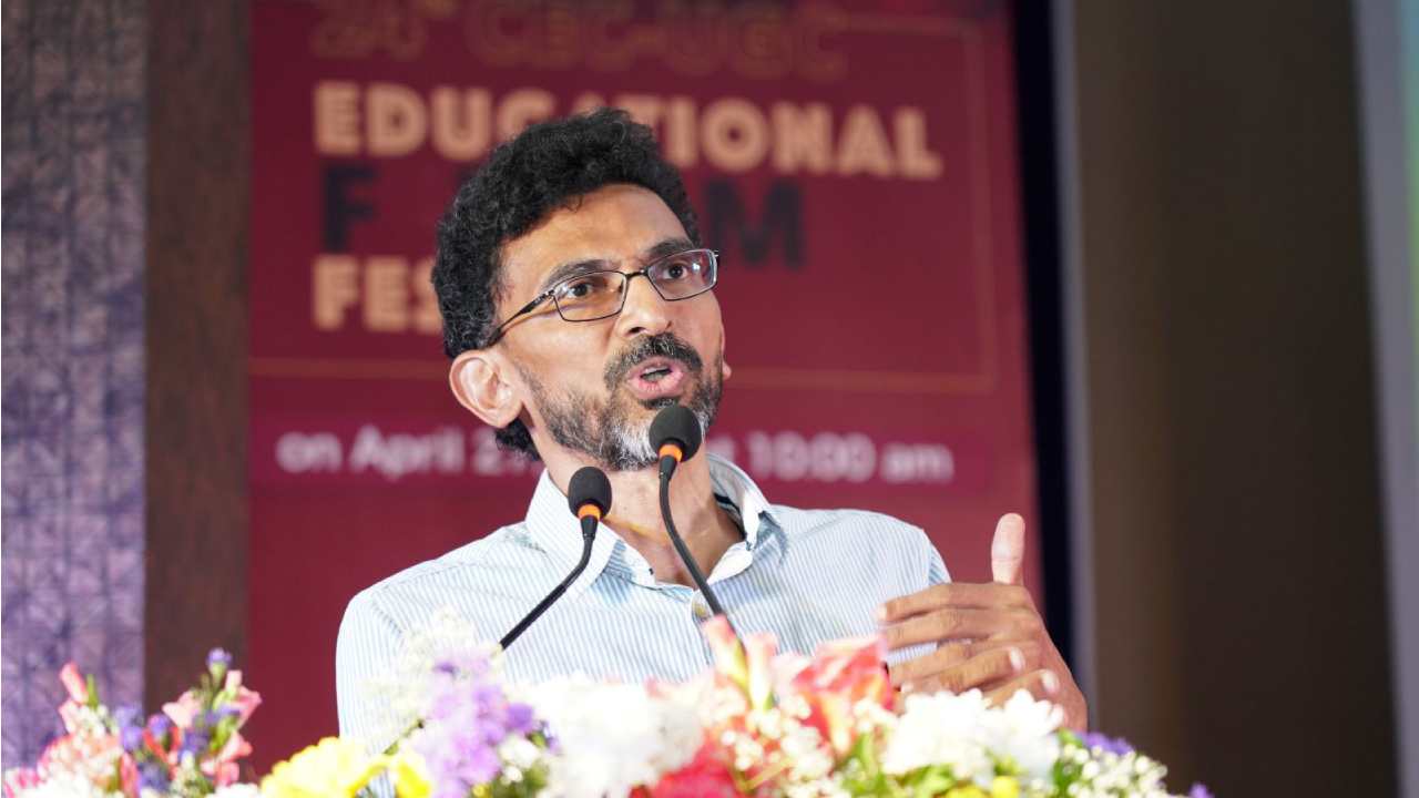 Sekhar Kammula : హైదరాబాద్ అంటే బిర్యానీ కాదు.. హైదరాబాద్, సినిమాల గురించి శేఖర్ కమ్ముల ఎంత గొప్పగా చెప్పాడో తెలుసా?? Sekhar Kammula : హైదరాబాద్ అంటే బిర్యానీ కాదు.. హైదరాబాద్, సినిమాల గురించి శేఖర్ కమ్ముల ఎంత గొప్పగా చెప్పాడో తెలుసా??