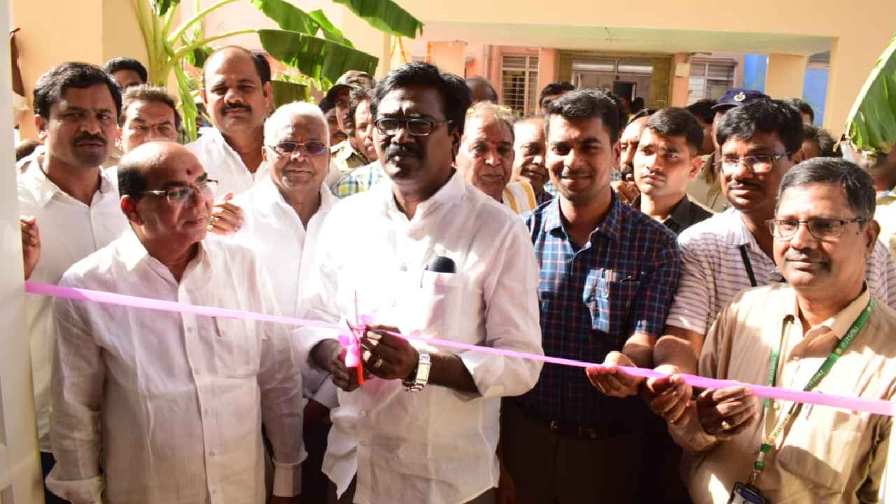 Ajay Kumar Puvvada : ఆయన వల్లే.. దేశానికి అన్నం పెట్టే అన్నపూర్ణగా తెలంగాణ మారింది- మంత్రి పువ్వాడ Ajay Kumar Puvvada : ఆయన వల్లే.. దేశానికి అన్నం పెట్టే అన్నపూర్ణగా తెలంగాణ మారింది- మంత్రి పువ్వాడ
