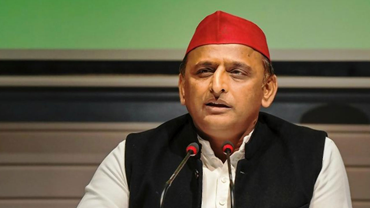 Akhilesh Yadav: ప్రాంతీయ పార్టీలనే హీరోగా చూడాలి.. 2024లపై కాంగ్రెస్ పార్టీకి అఖిలేష్ వినూత్న ప్రతిపాదన Akhilesh Yadav: ప్రాంతీయ పార్టీలనే హీరోగా చూడాలి.. 2024లపై కాంగ్రెస్ పార్టీకి అఖిలేష్ వినూత్న ప్రతిపాదన