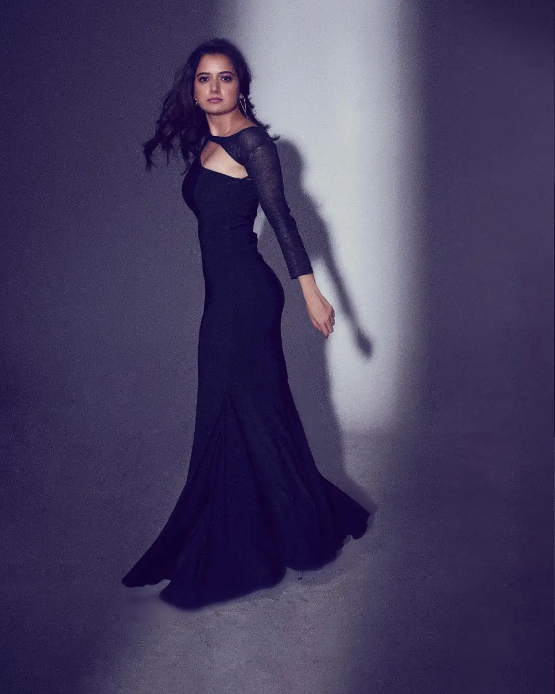 Amigos heroine Ashika Ranganath latest photoshoot in black dress