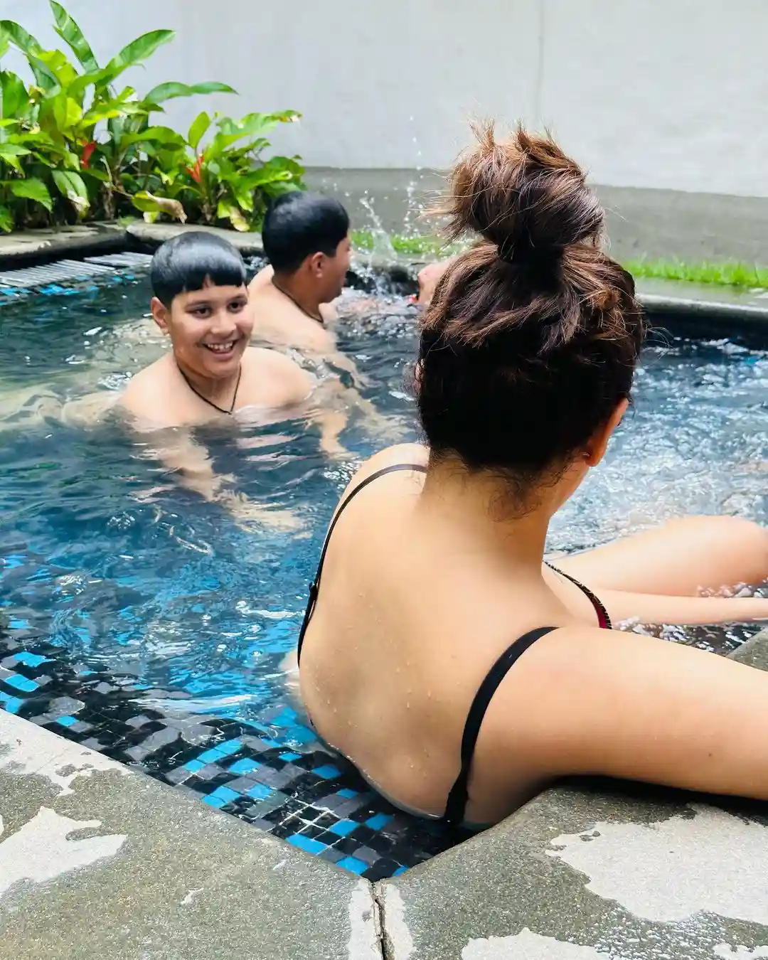 Anasuya Enjoying in Swimming Pool with Family 
