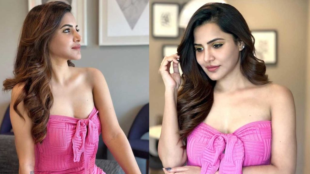 Ashu Reddy In Pink Dress Will Mesmerize You