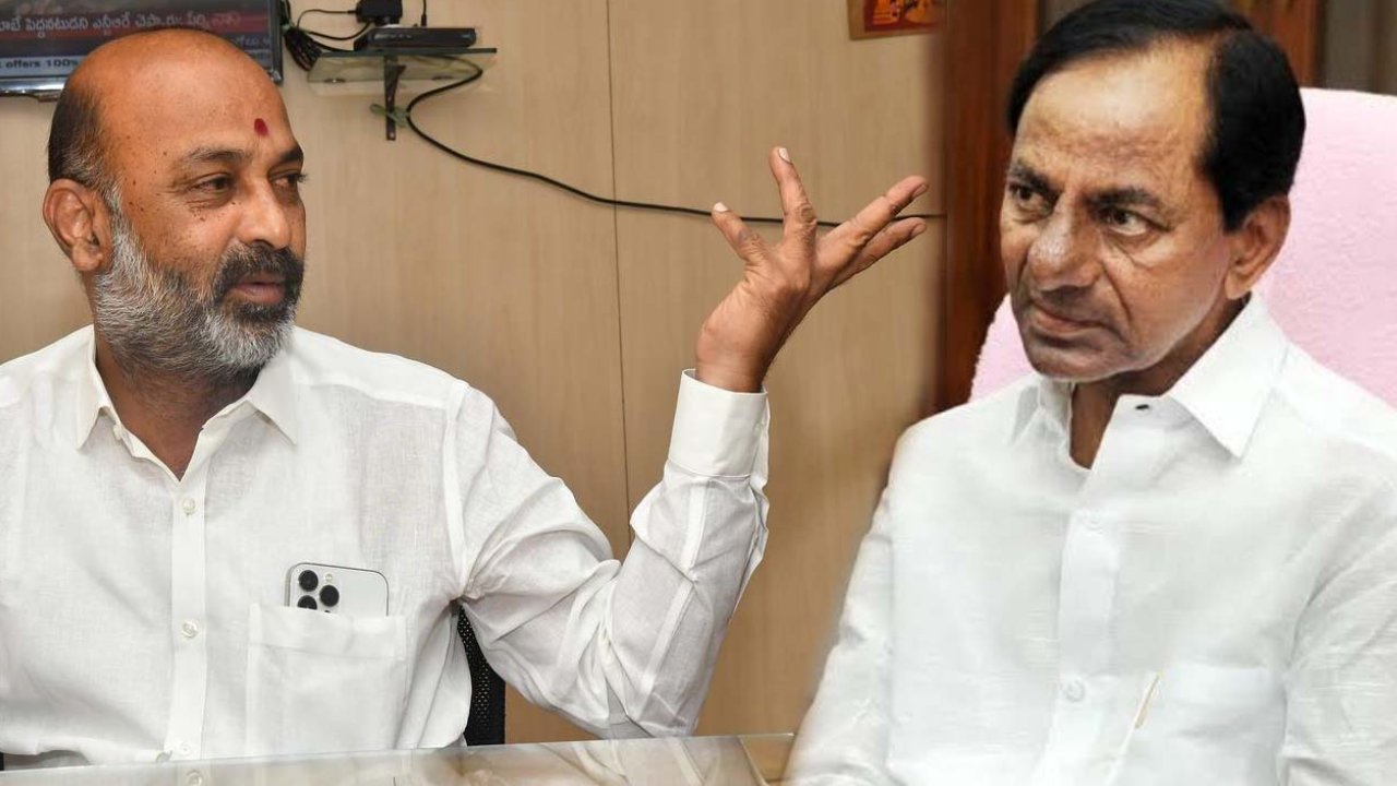 Bandi Sanjay: కేసీఆర్ నీకు ఢిల్లీలో ఏం పని..? ఏం కొంప మునుగుతుందని పోయావ్ .. Bandi Sanjay: కేసీఆర్ నీకు ఢిల్లీలో ఏం పని..? ఏం కొంప మునుగుతుందని పోయావ్ ..