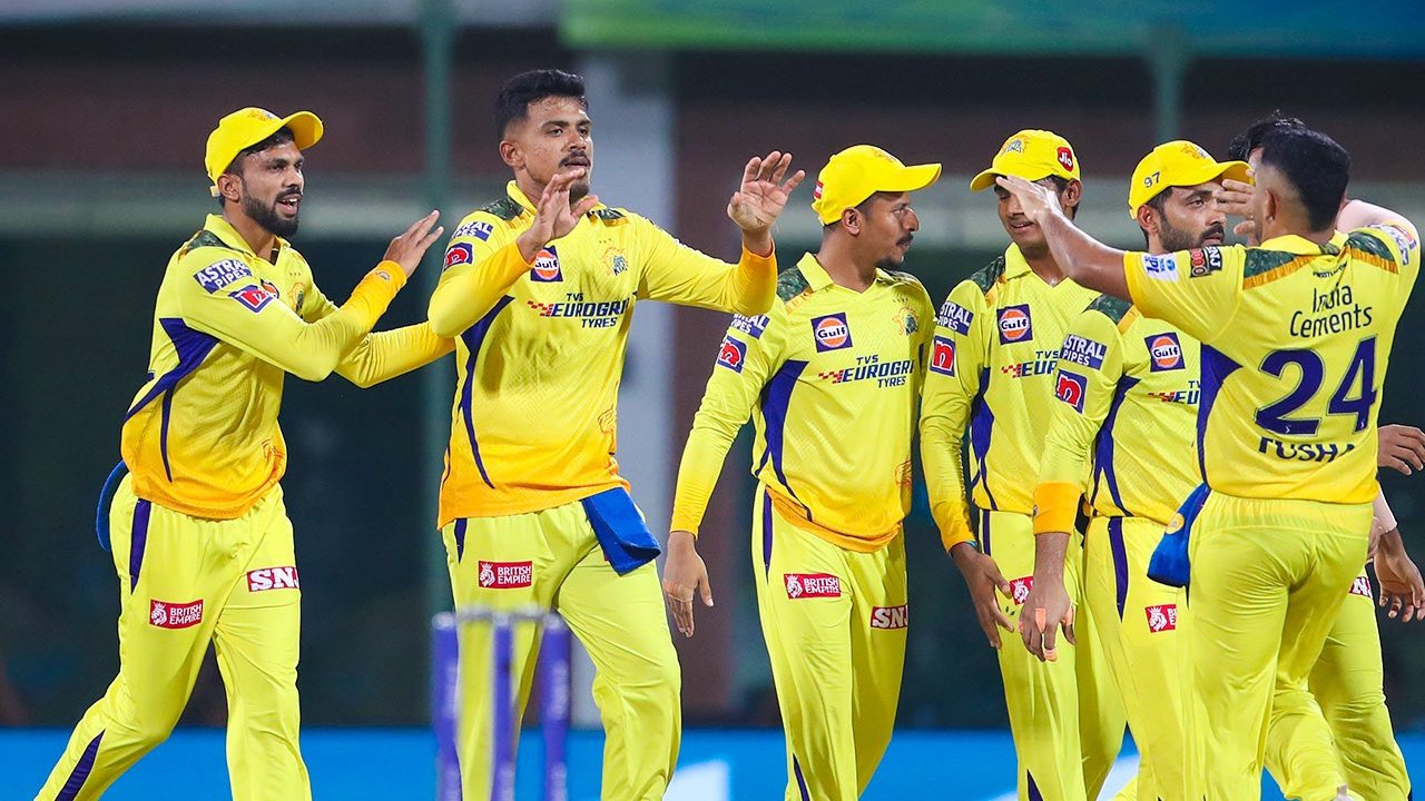IPL2023: గుజరాత్ను చిత్తు చేసిన చెన్నై.. ఫైనల్కు ధోని సేన IPL2023: గుజరాత్ను చిత్తు చేసిన చెన్నై.. ఫైనల్కు ధోని సేన