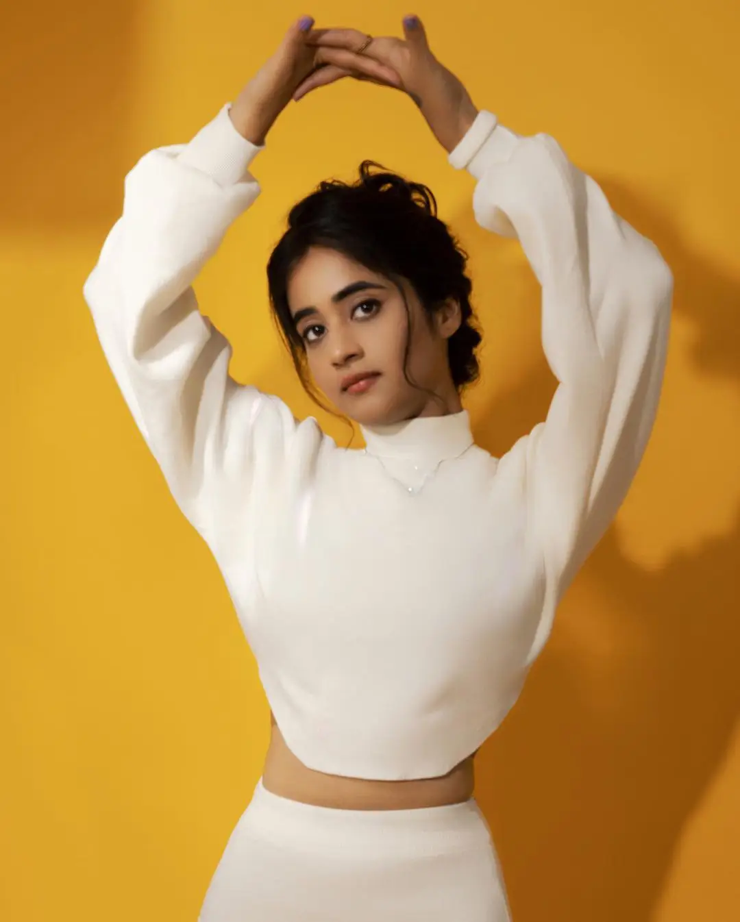 Deepthi Sunaina photo shoot in Short Skirt