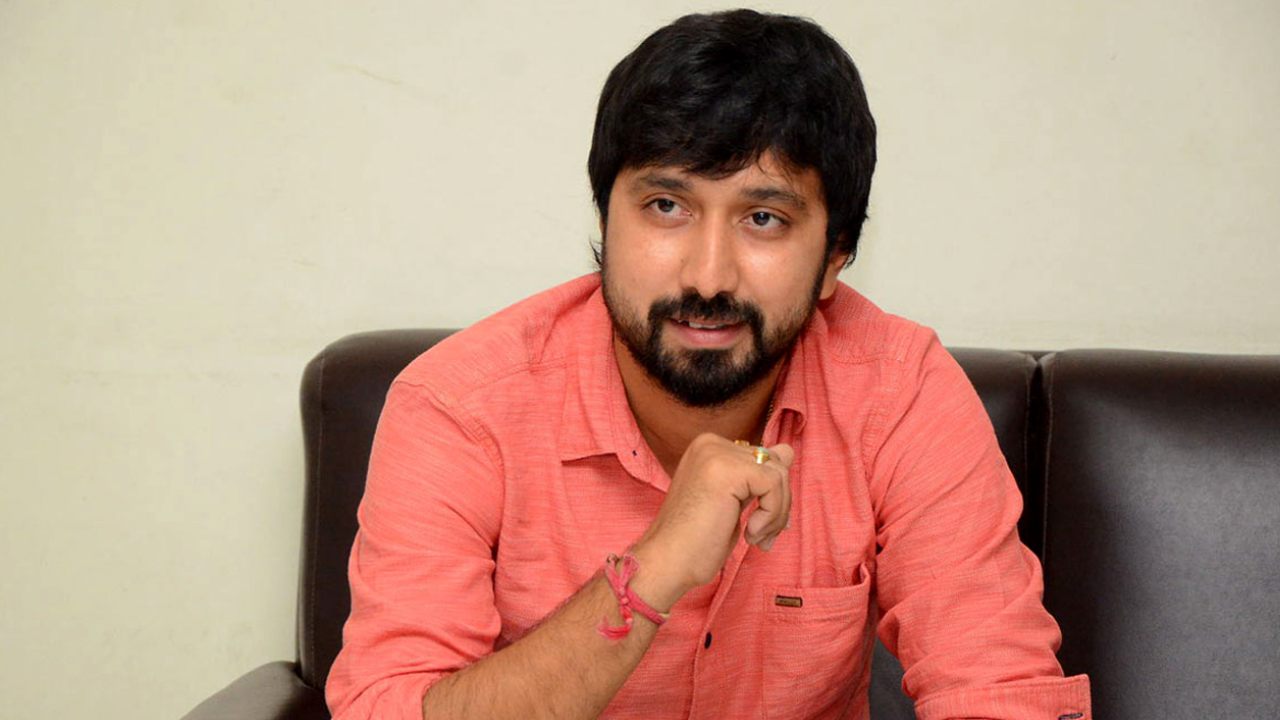 Director Bobby: తన నెక్ట్స్ మూవీని ఆ స్టార్ హీరోతో చేయాలని చూస్తోన్న బాబీ.. ఎవరితో తెలుసా? Director Bobby: తన నెక్ట్స్ మూవీని ఆ స్టార్ హీరోతో చేయాలని చూస్తోన్న బాబీ.. ఎవరితో తెలుసా?