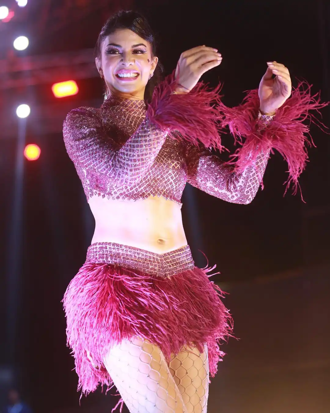 Jacqueline Fernandez Dancing in a Event