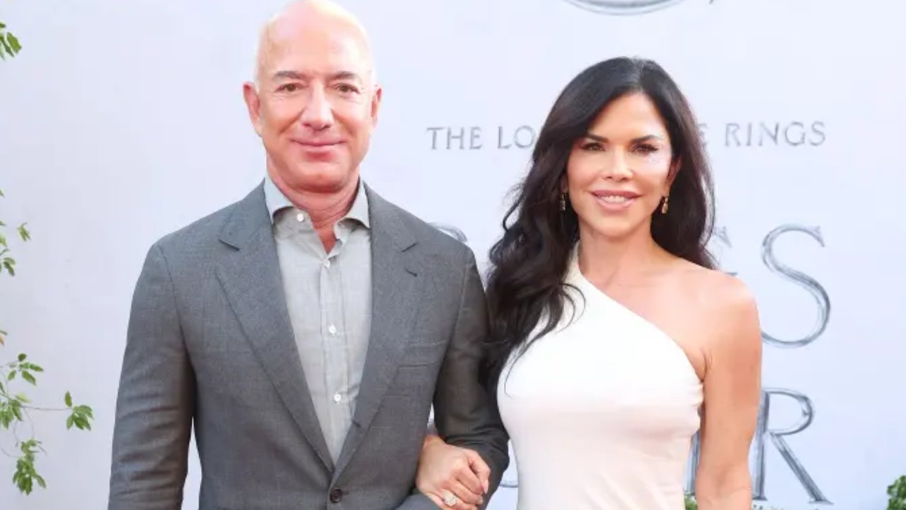 Jeff Bezos and Lauren Sanchez 