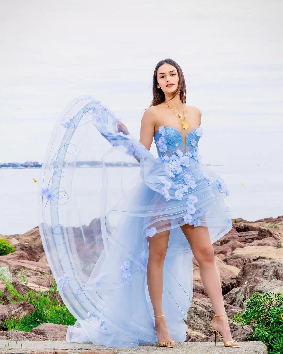 Manushi Chhillar mesmerizing looks at 76th cannes film festival