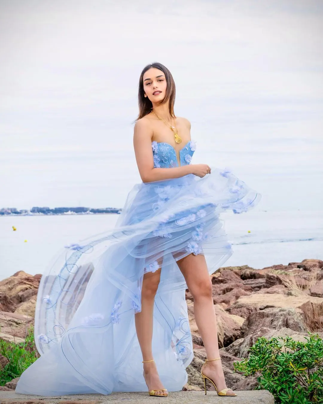 Manushi Chhillar mesmerizing looks at 76th cannes film festival