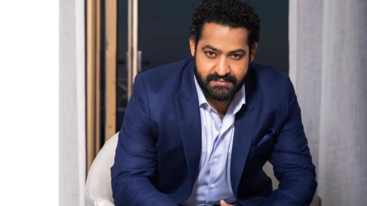NTR: ఆ క్రేజీ కాంబినేషన్ మూవీలో ఎన్టీఆర్ నటించడం లేదట..! NTR: ఆ క్రేజీ కాంబినేషన్ మూవీలో ఎన్టీఆర్ నటించడం లేదట..!