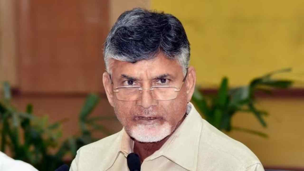 Mahanadu: మహానాడు వేదికగా టీడీపీ ఎన్నికల మేనిఫెస్టో ప్రాథమిక అంశాలు.. ఎన్నికల వేళ ఉత్కంఠ Mahanadu: మహానాడు వేదికగా టీడీపీ ఎన్నికల మేనిఫెస్టో ప్రాథమిక అంశాలు.. ఎన్నికల వేళ ఉత్కంఠ