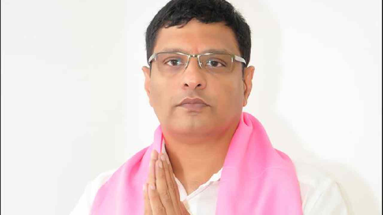 Kothagudem: ఆ పార్టీలోకి వెళ్లిపోదామా? తన అనుచరులను అడుగుతున్న మాజీ ఎమ్మెల్యే? Kothagudem: ఆ పార్టీలోకి వెళ్లిపోదామా? తన అనుచరులను అడుగుతున్న మాజీ ఎమ్మెల్యే?