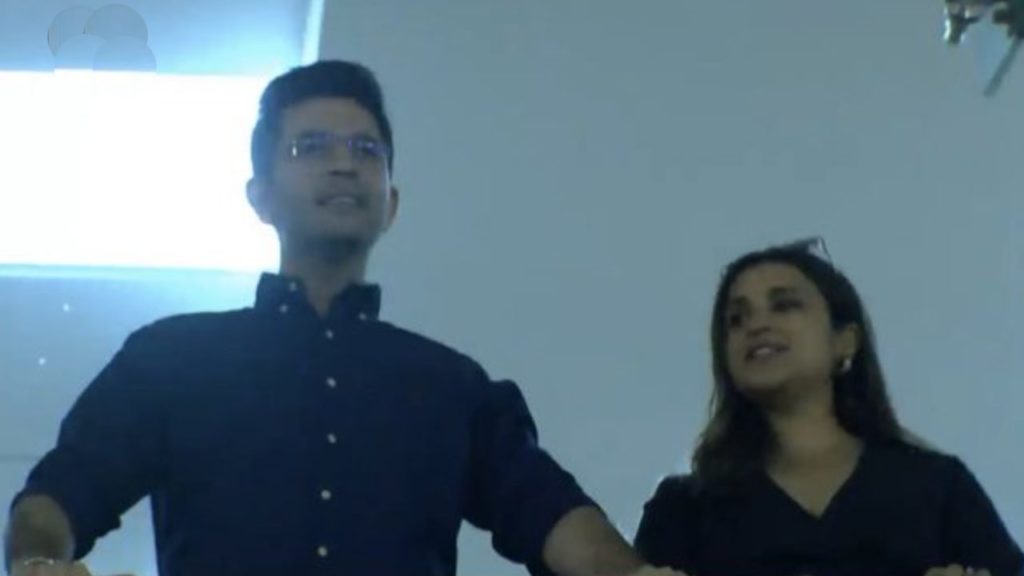 Parineeti Chopra Raghav Chadha spotted enjoying punjab and mumbai ipl match