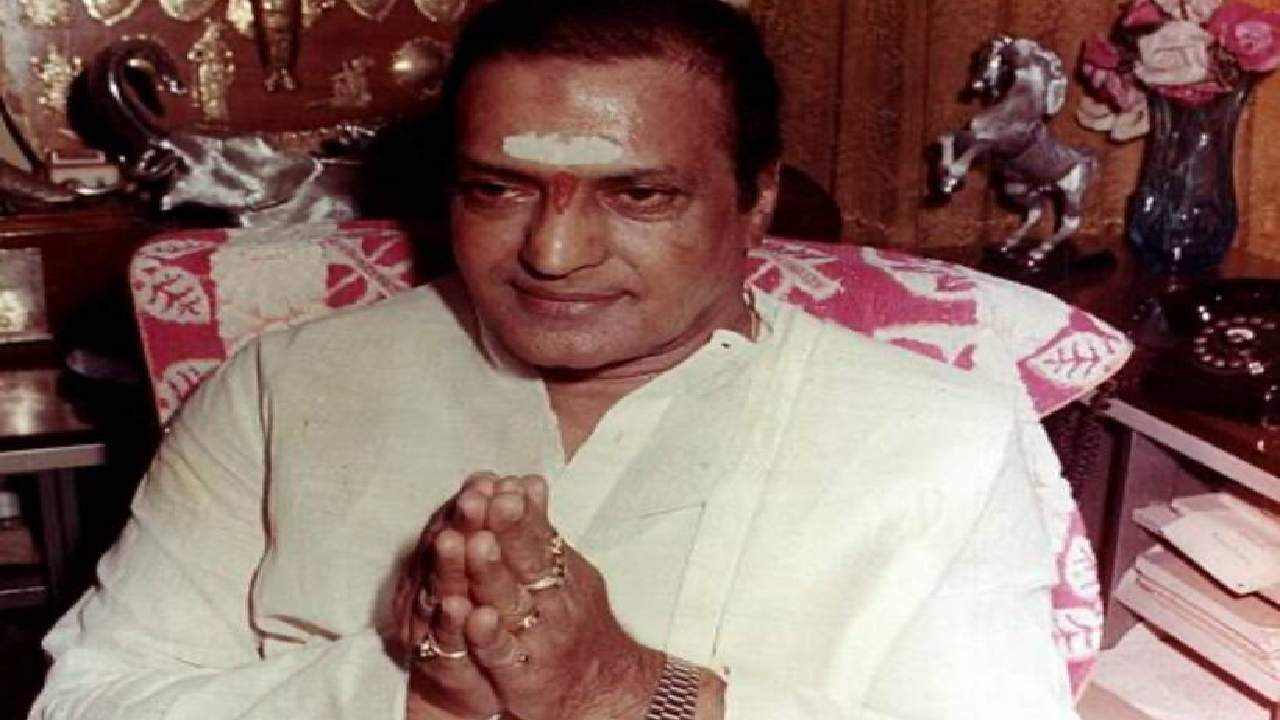 NTR 100 Years : ఎన్టీఆర్ తన తల్లిని కాకుండా ‘అమ్మ’ అని పిలిచే వ్యక్తి ఎవరో తెలుసా? NTR 100 Years : ఎన్టీఆర్ తన తల్లిని కాకుండా ‘అమ్మ’ అని పిలిచే వ్యక్తి ఎవరో తెలుసా?