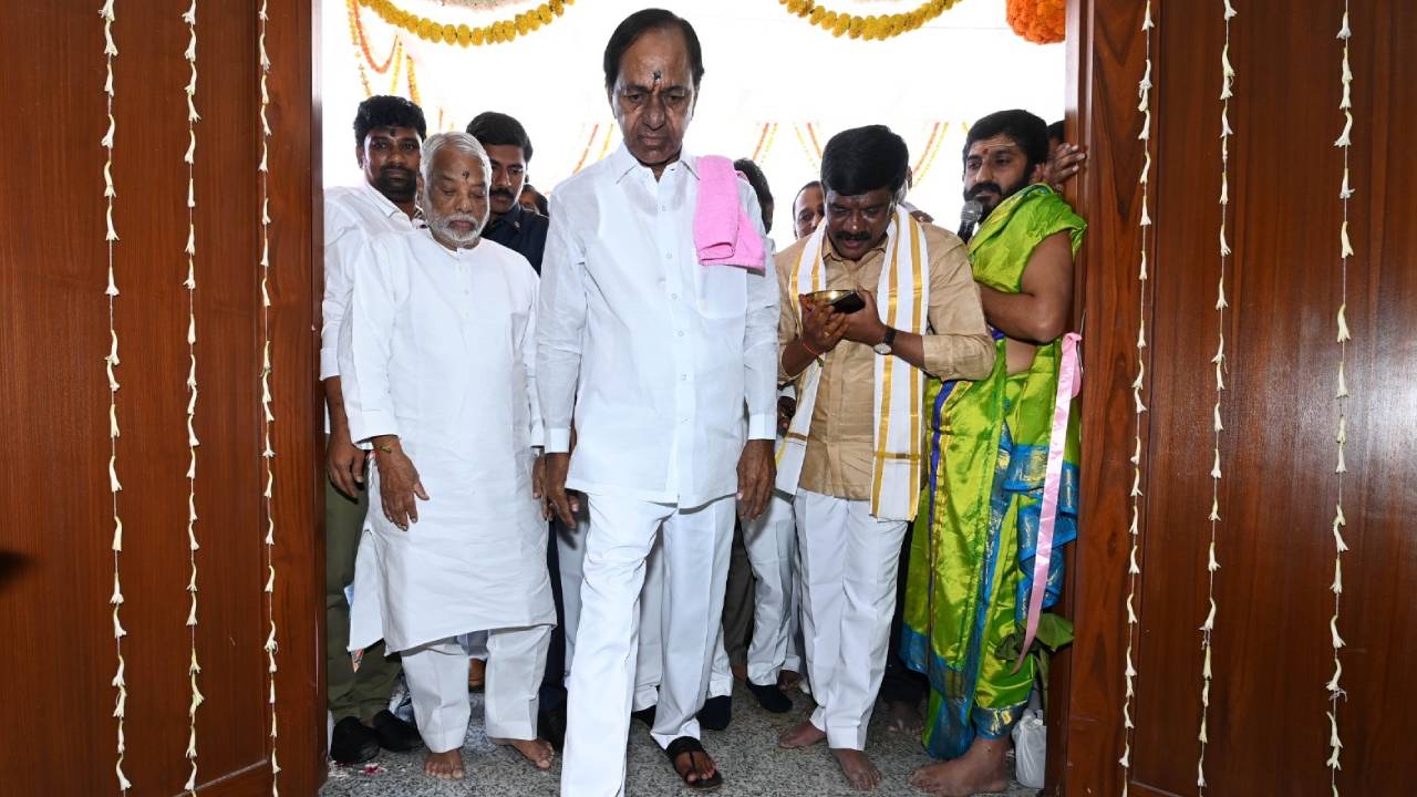 BRS Delhi Office:  ఢిల్లీలో బీఆర్ఎస్ భ‌వ‌న్‌ను ప్రారంభించిన సీఎం కేసీఆర్‌.. ఫొటో గ్యాల‌రీ