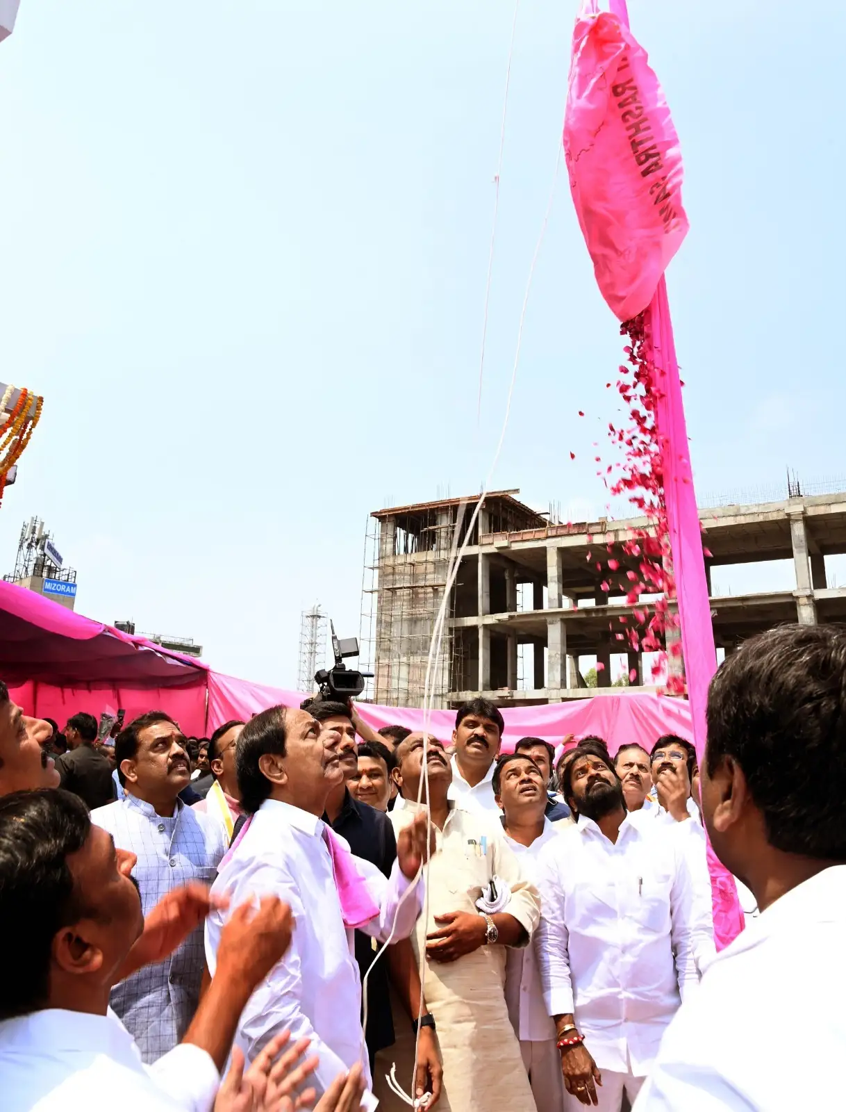 Telangana CM KCR inaugurate BRS central office in Delhi 