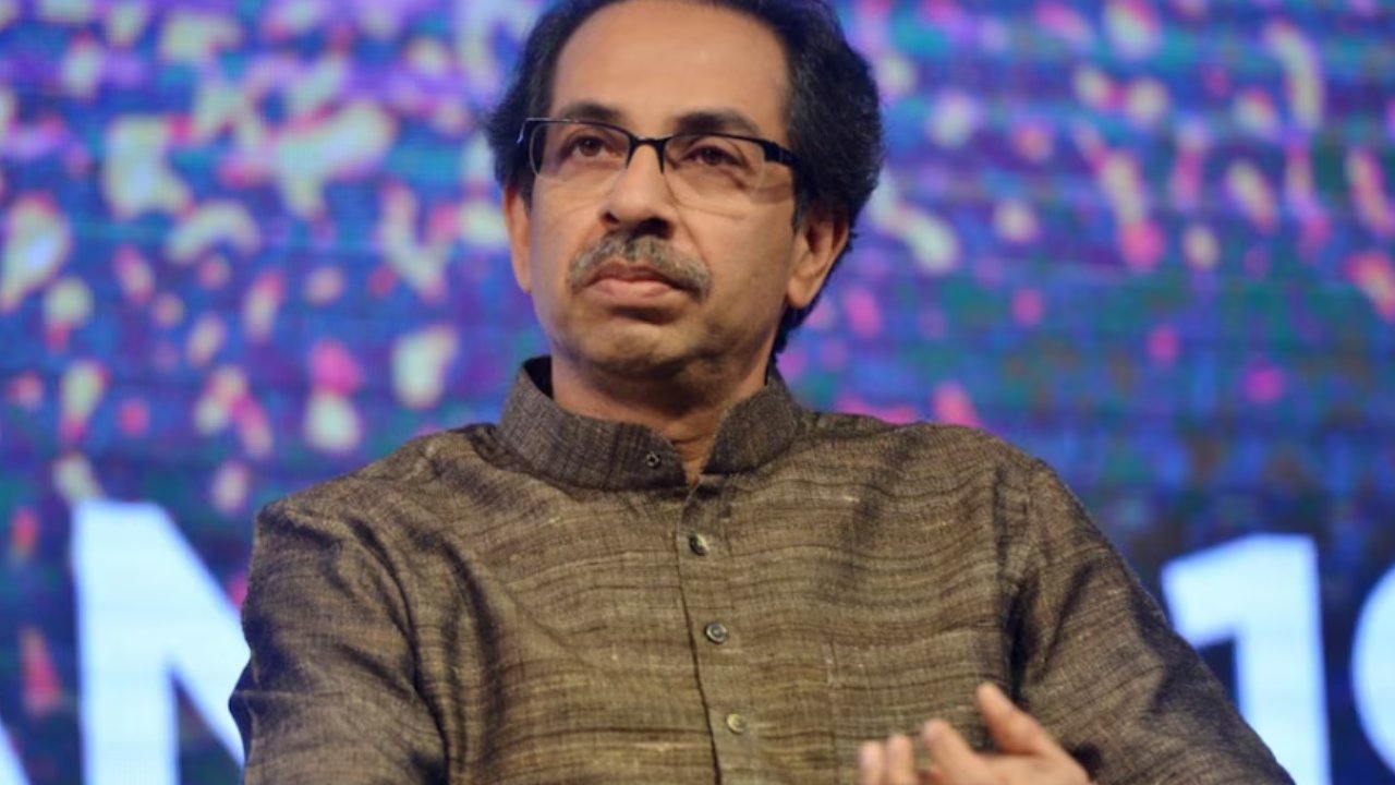 Uddhav Thackeray: ఉద్దవ్ ప్రభుత్వాన్ని పునరుద్ధరించలేం.. సుప్రింకోర్టులో ఉద్దవ్ వర్గానికి దక్కని ఊరట Uddhav Thackeray: ఉద్దవ్ ప్రభుత్వాన్ని పునరుద్ధరించలేం.. సుప్రింకోర్టులో ఉద్దవ్ వర్గానికి దక్కని ఊరట