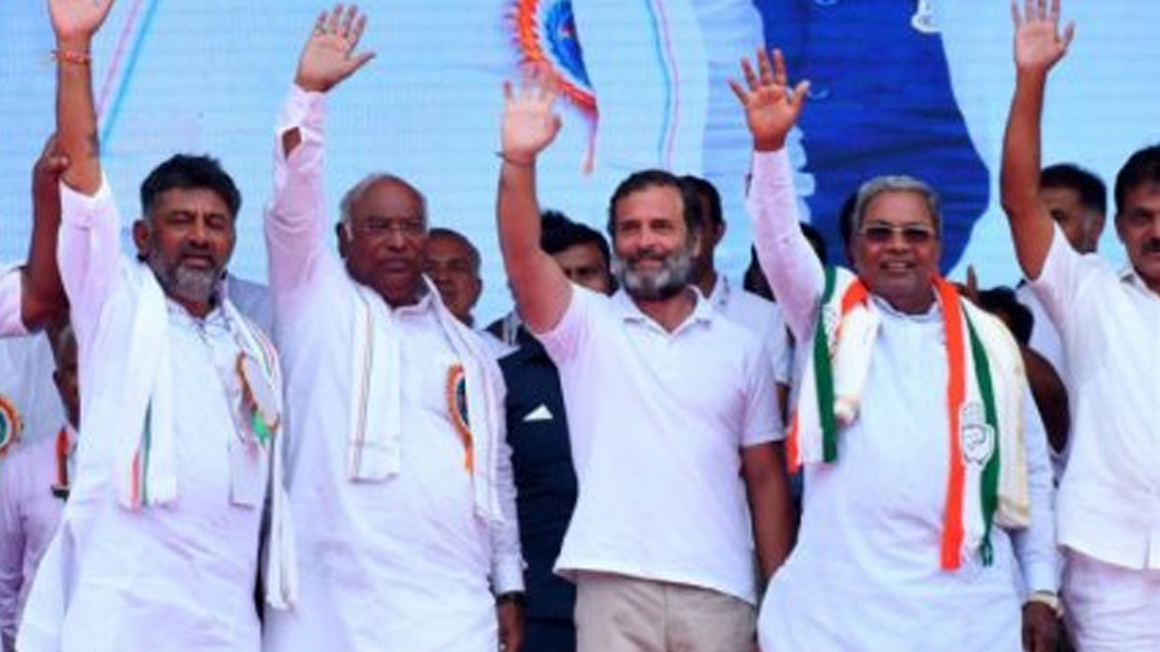 Karnataka lessons: కర్ణాటక కాంగ్రెస్ పాఠాలు రాజస్థాన్ కాంగ్రెస్కు అత్యవసరం.. ఎందుకో తెలుసా? Karnataka lessons: కర్ణాటక కాంగ్రెస్ పాఠాలు రాజస్థాన్ కాంగ్రెస్కు అత్యవసరం.. ఎందుకో తెలుసా?