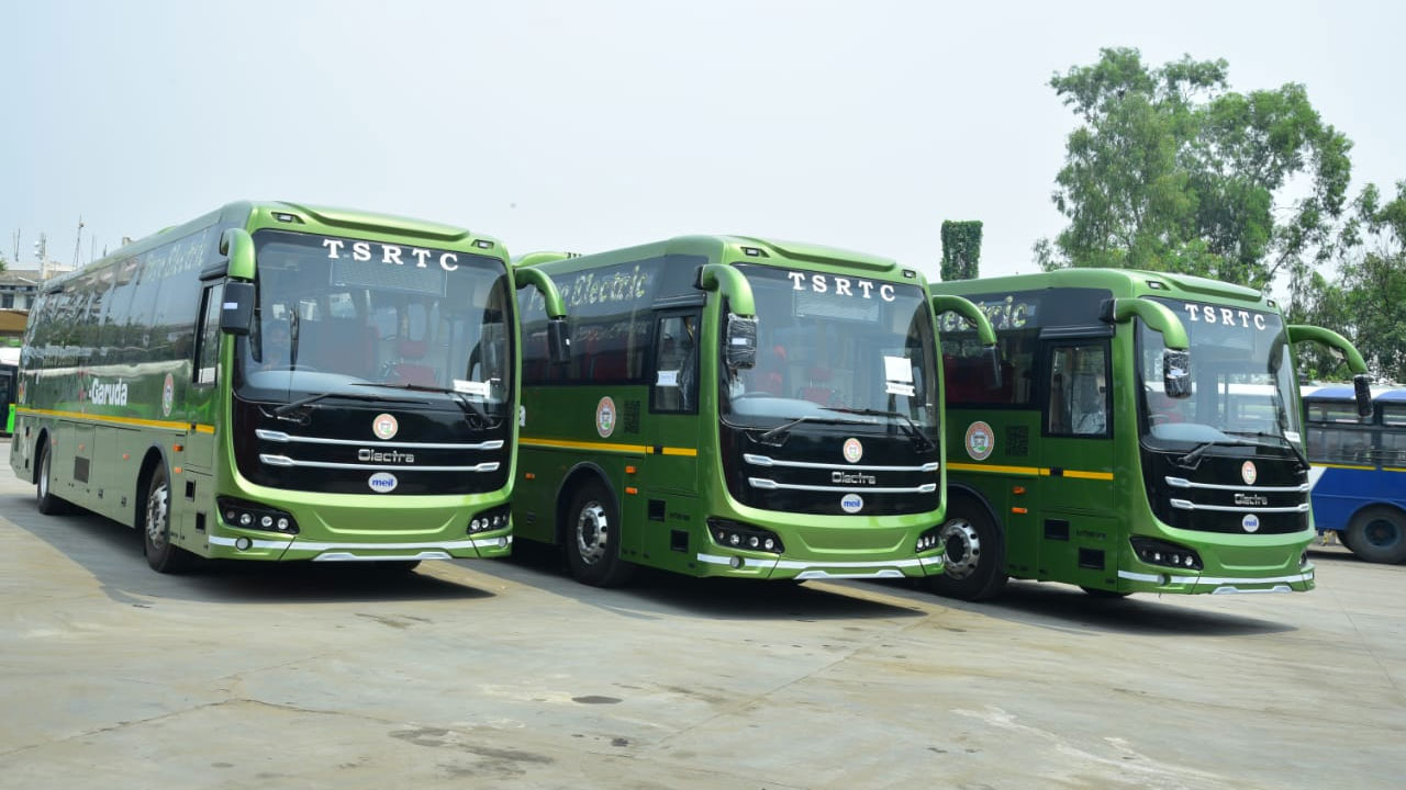 TSRTC: ఎలక్ట్రిక్ ఏసీ బస్సులు వచ్చేస్తున్నాయ్.. ఈ-గరుడ పేరుతో అందుబాటులోకి TSRTC: ఎలక్ట్రిక్ ఏసీ బస్సులు వచ్చేస్తున్నాయ్.. ఈ-గరుడ పేరుతో అందుబాటులోకి