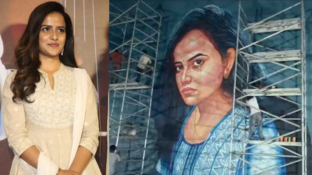Vaishnavi Chaitanya 65 feet painting for Baby movie song promotion