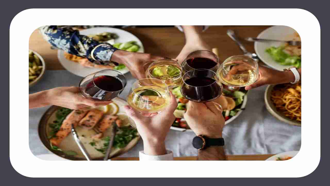 Worst Food Combinations : ఆల్కహాల్ తో కలిపి తీసుకోవటం మానేయాల్సిన 7 రకాల ఆహారాలు ఇవే ! Worst Food Combinations : ఆల్కహాల్ తో కలిపి తీసుకోవటం మానేయాల్సిన 7 రకాల ఆహారాలు ఇవే !