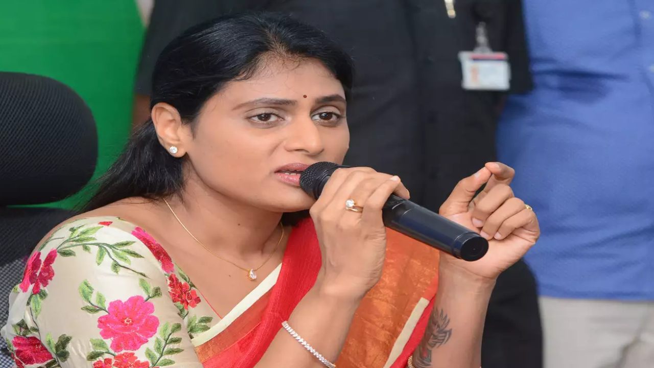 YS Sharmila : వైఎస్ షర్మిలపై కేసు నమోదు YS Sharmila : వైఎస్ షర్మిలపై కేసు నమోదు