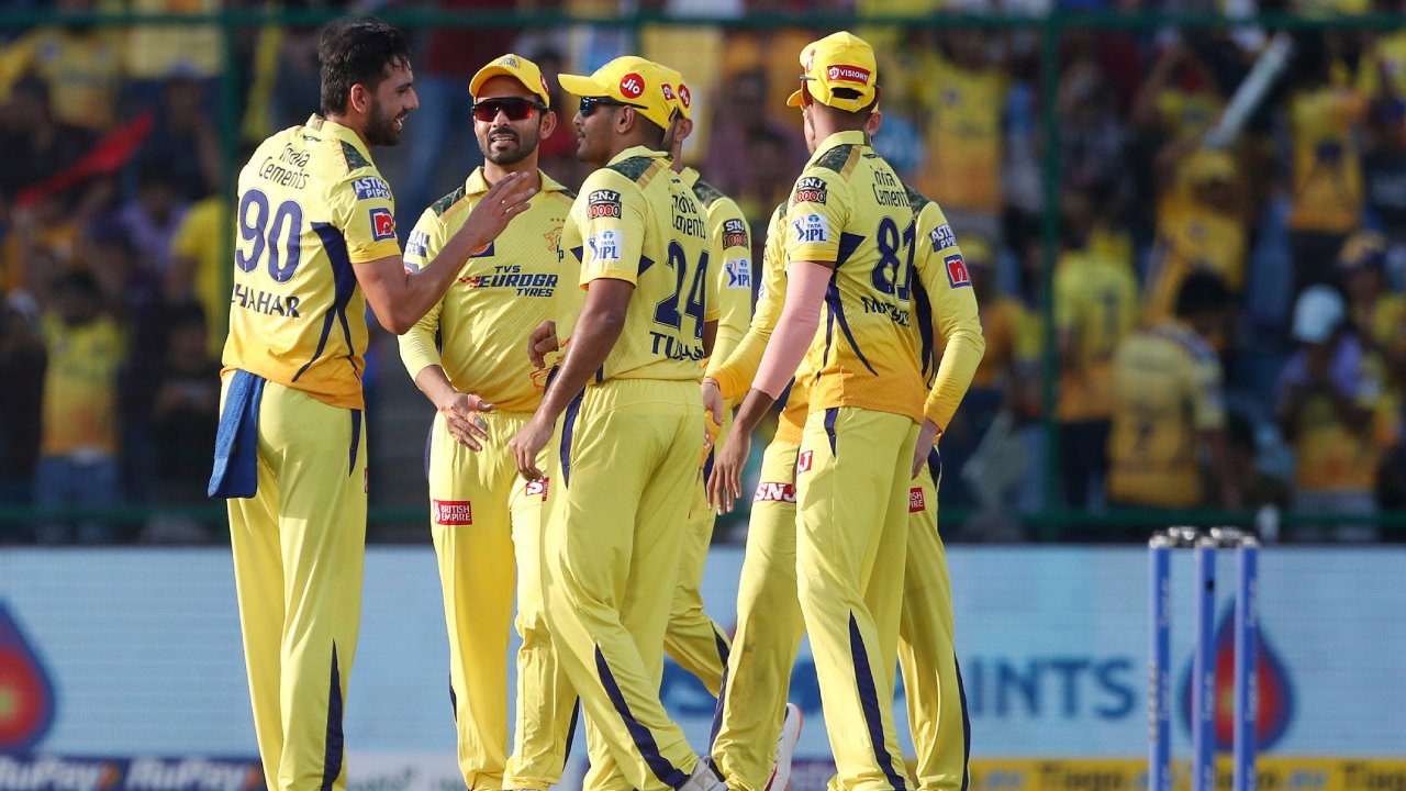 DC vs CSK: ఢిల్లీ పై చెన్నై ఘన విజయం.. ప్లే ఆఫ్స్కు చేరిన ధోని సేన DC vs CSK: ఢిల్లీ పై చెన్నై ఘన విజయం.. ప్లే ఆఫ్స్కు చేరిన ధోని సేన