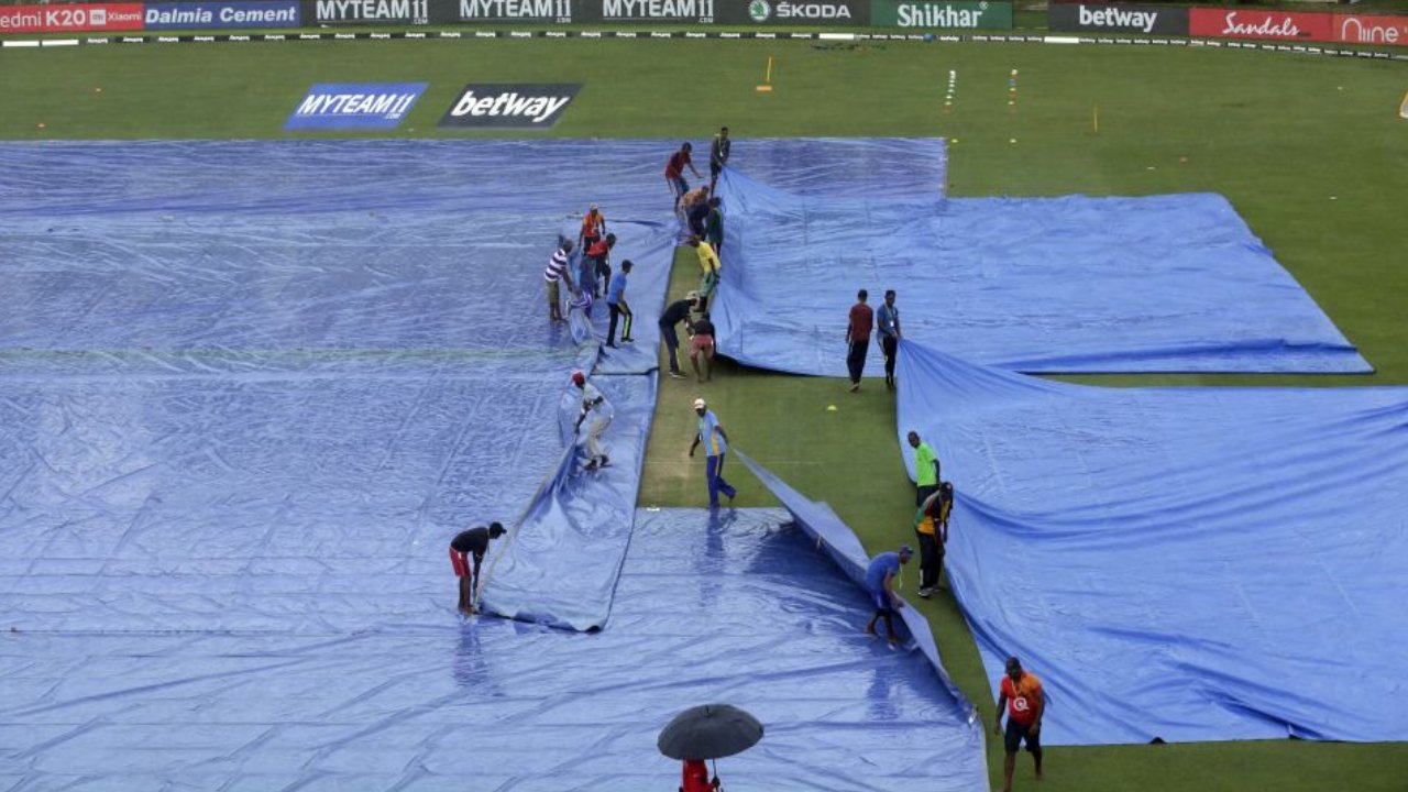 IPL2023 Playoffs: వర్షం వల్ల ప్లేఆఫ్స్ మ్యాచ్లు రద్దైతే పరిస్థితి ఏంటి..? విజేతను ఎలా నిర్ణయిస్తారు.? IPL2023 Playoffs: వర్షం వల్ల ప్లేఆఫ్స్ మ్యాచ్లు రద్దైతే పరిస్థితి ఏంటి..? విజేతను ఎలా నిర్ణయిస్తారు.?