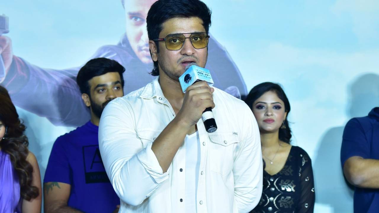 Nikhil Siddhartha : అమిత్ షా నన్ను పిలిచారు.. రాజకీయం చేస్తారనే నేను కలవలేదు.. Nikhil Siddhartha : అమిత్ షా నన్ను పిలిచారు.. రాజకీయం చేస్తారనే నేను కలవలేదు..