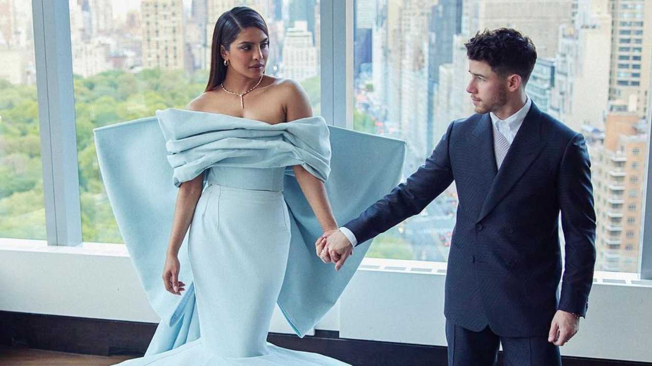 Priyanka Chopra : నేను మిస్ వరల్డ్ గెలిచినప్పుడు నా భర్తకు ఏడేళ్లు.. మా అత్తమ్మ చెప్పింది విని ఆశ్చర్యపోయా.. Priyanka Chopra : నేను మిస్ వరల్డ్ గెలిచినప్పుడు నా భర్తకు ఏడేళ్లు.. మా అత్తమ్మ చెప్పింది విని ఆశ్చర్యపోయా..