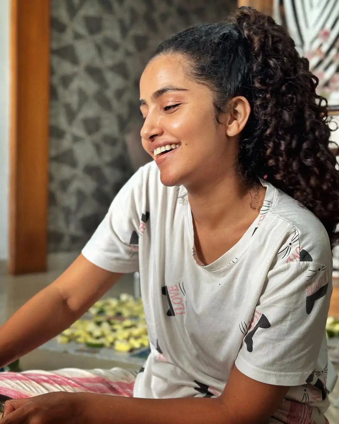Anupama Parameswaran Prepared Mango Pickle Avakaya Photos goes viral  