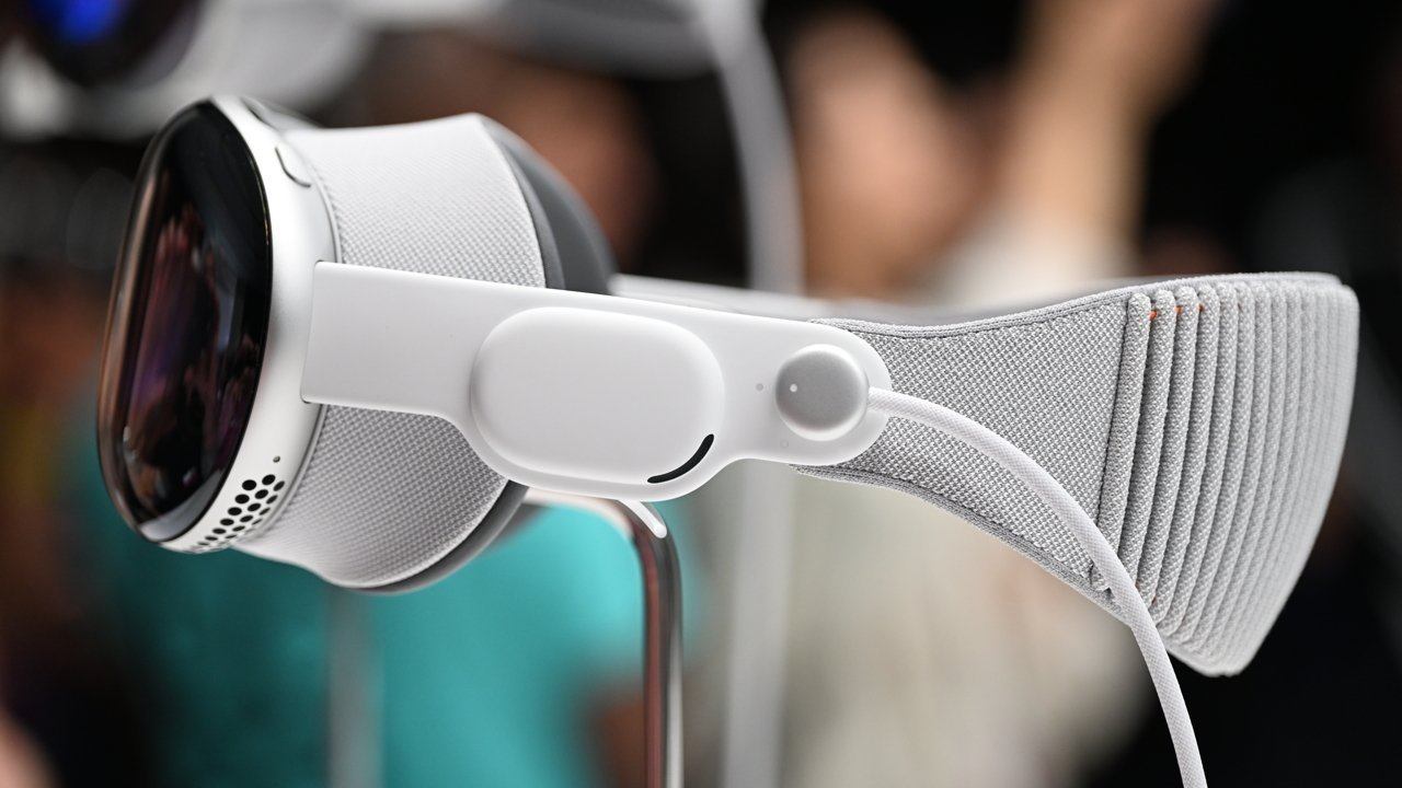 Apple working on a cheaper Vision Pro headset, expected to launch by late 2025
