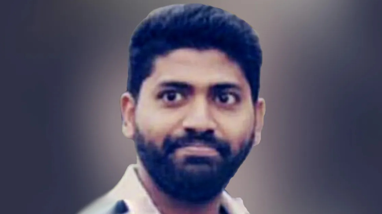 Aravind Sasikumar : లండన్లో భారత సంతతి వ్యక్తి కత్తితో పొడిచి దారుణ హత్య.. మూడు రోజుల్లో రెండో ఘటన Aravind Sasikumar : లండన్లో భారత సంతతి వ్యక్తి కత్తితో పొడిచి దారుణ హత్య.. మూడు రోజుల్లో రెండో ఘటన