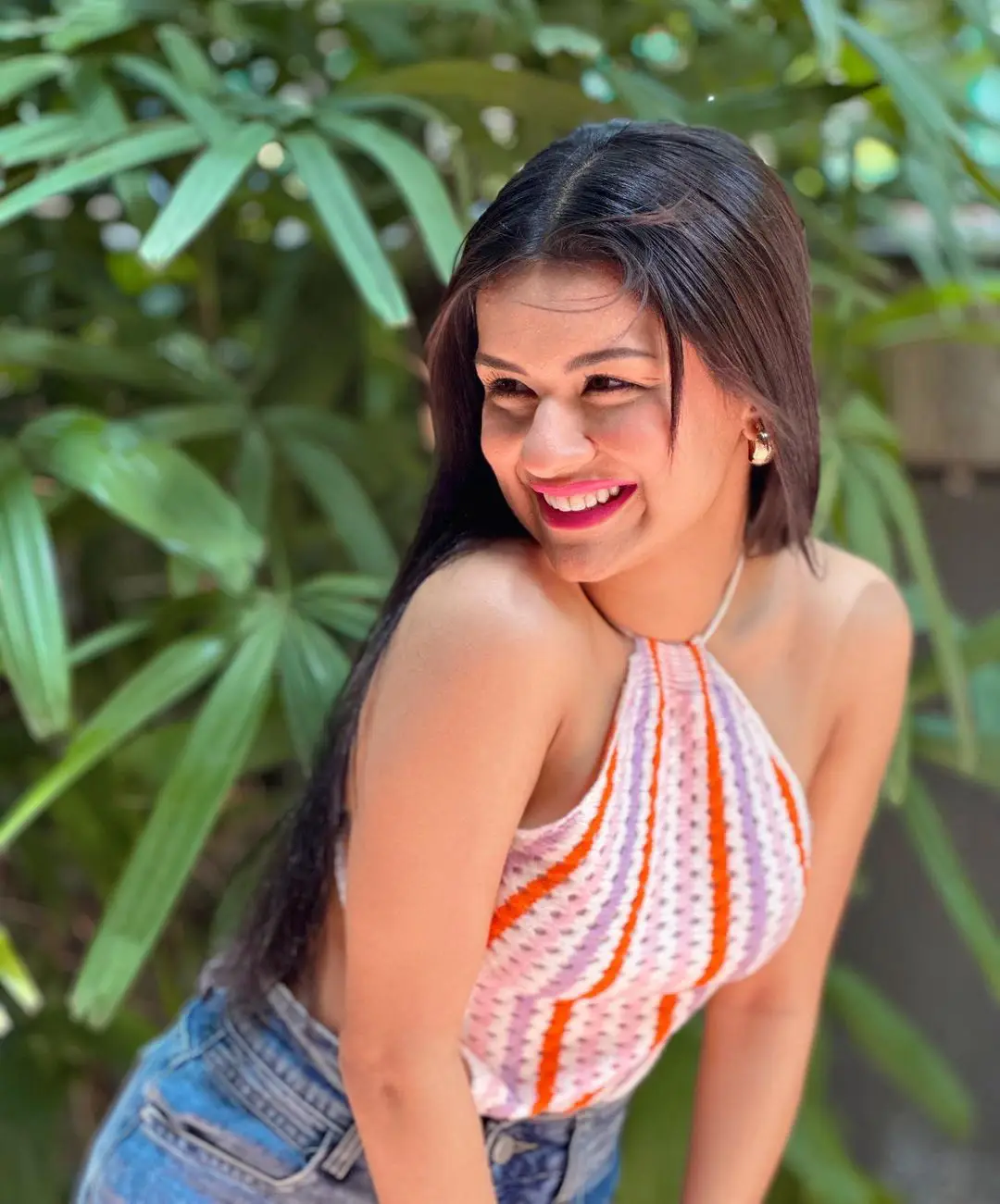 Avneet Kaur photo shoot in short dress