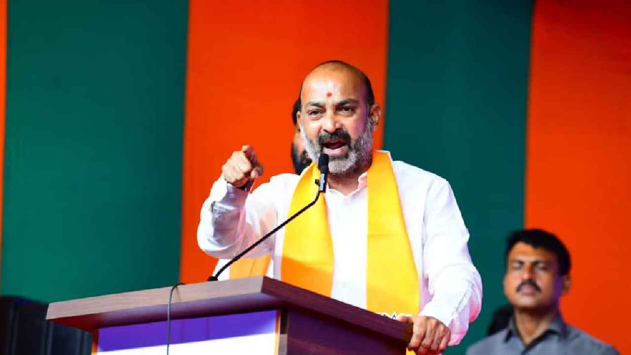 Bandi Sanjay Kumar : ఆ పార్టీకి ఓటు వేస్తే బీఆర్ఎస్కి వేసినట్టే, బీజేపీకి ఒక్క ఛాన్స్ ఇవ్వండి- బండి సంజయ్ Bandi Sanjay Kumar : ఆ పార్టీకి ఓటు వేస్తే బీఆర్ఎస్కి వేసినట్టే, బీజేపీకి ఒక్క ఛాన్స్ ఇవ్వండి- బండి సంజయ్