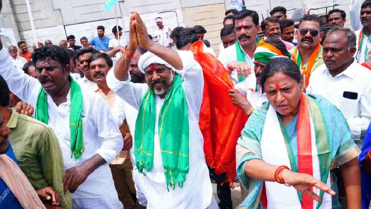 Bhatti Vikramarka Mallu : తెలంగాణ సమాజం ఏకం చేద్దాం ఇందిరమ్మ రాజ్యం తెచ్చుకుందాం- భట్టి విక్రమార్క Bhatti Vikramarka Mallu : తెలంగాణ సమాజం ఏకం చేద్దాం ఇందిరమ్మ రాజ్యం తెచ్చుకుందాం- భట్టి విక్రమార్క