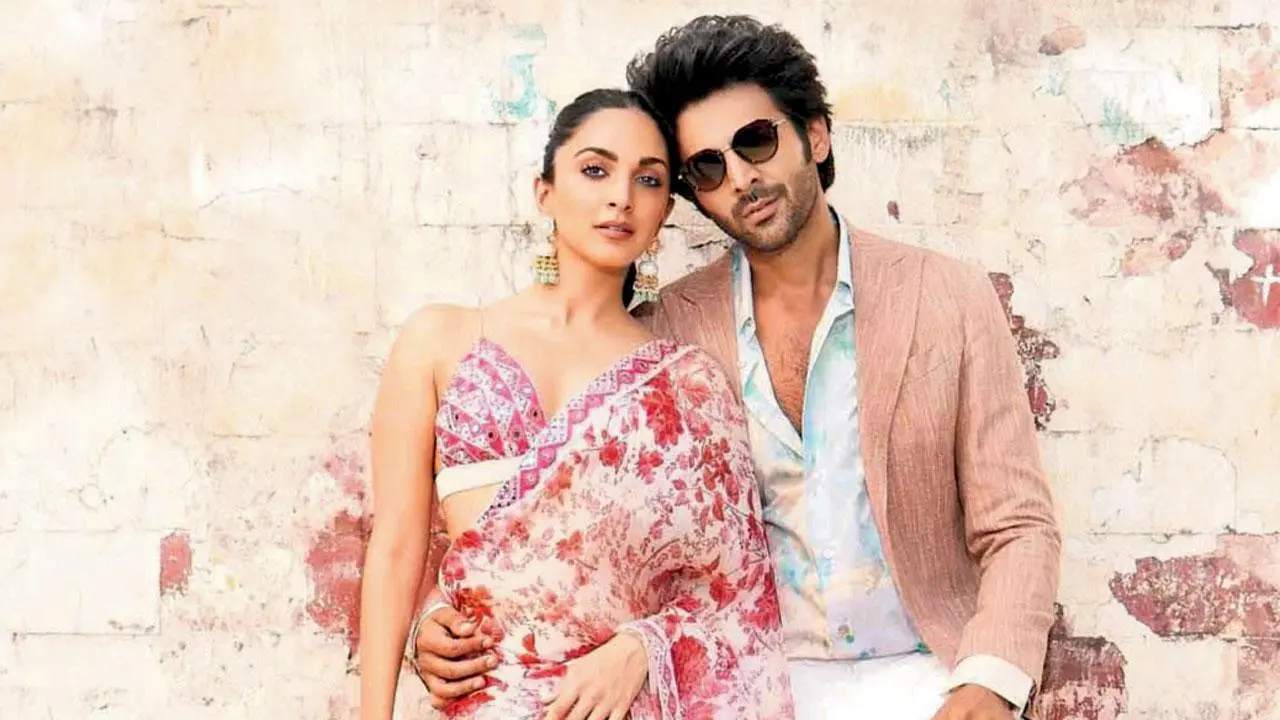 Pasoori Song : పాకిస్తాన్ పాటని రీమేక్ చేసిన బాలీవుడ్ హీరో కార్తిక్ ఆర్యన్.. ఫైర్ అవుతున్న ఫ్యాన్స్! Pasoori Song : పాకిస్తాన్ పాటని రీమేక్ చేసిన బాలీవుడ్ హీరో కార్తిక్ ఆర్యన్.. ఫైర్ అవుతున్న ఫ్యాన్స్!