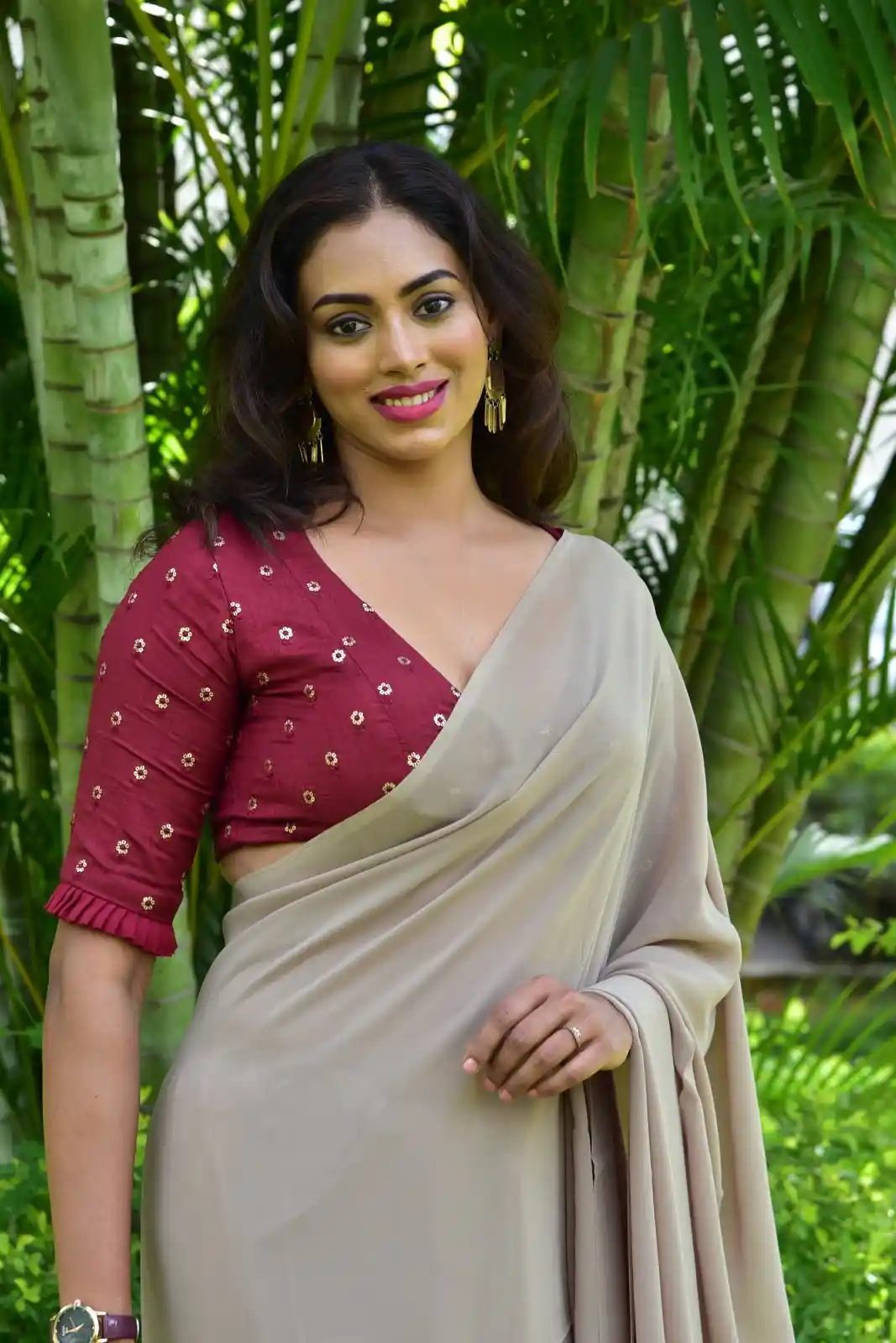 Kamakshi Bhaskarla latest photo shoot in Saree