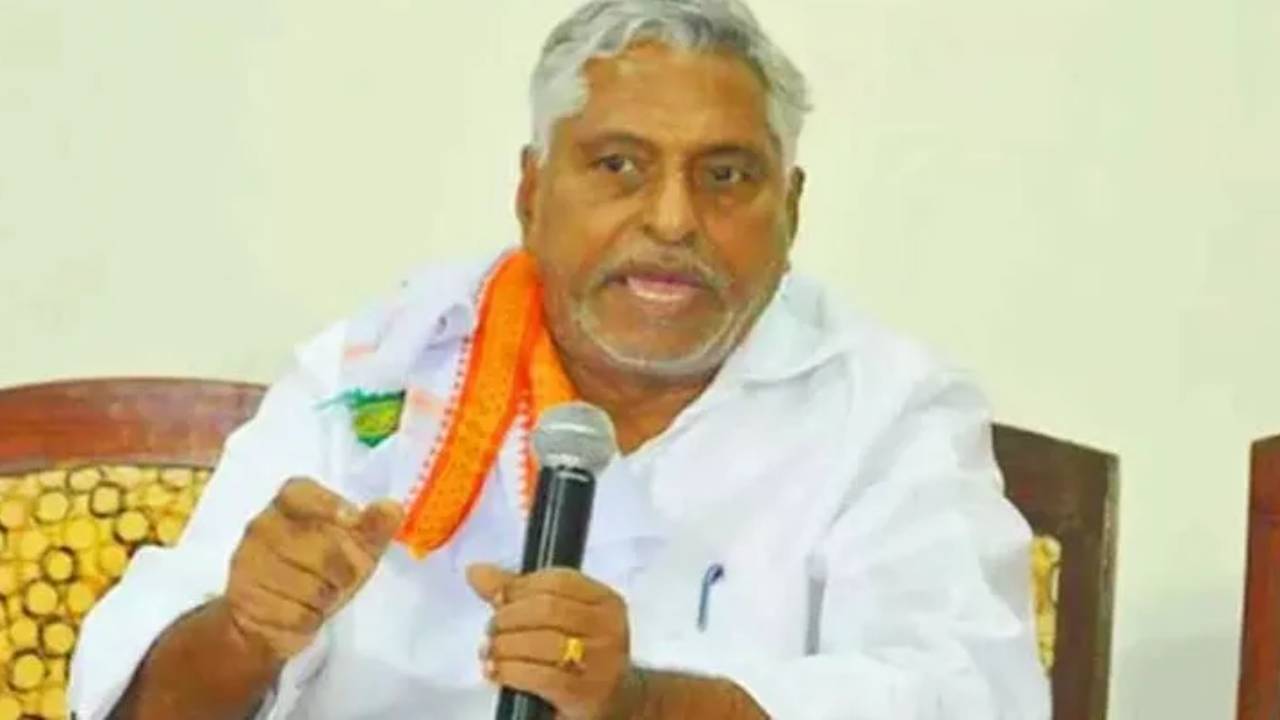 MLC Jeevan Reddy: త్వరలో కాంగ్రెస్ పార్టీ అభ్యర్థులను ప్రకటిస్తాం.. 60 నియోజకవర్గాల్లో ఇప్పటికే ఖరారయ్యారు.. MLC Jeevan Reddy: త్వరలో కాంగ్రెస్ పార్టీ అభ్యర్థులను ప్రకటిస్తాం.. 60 నియోజకవర్గాల్లో ఇప్పటికే ఖరారయ్యారు..