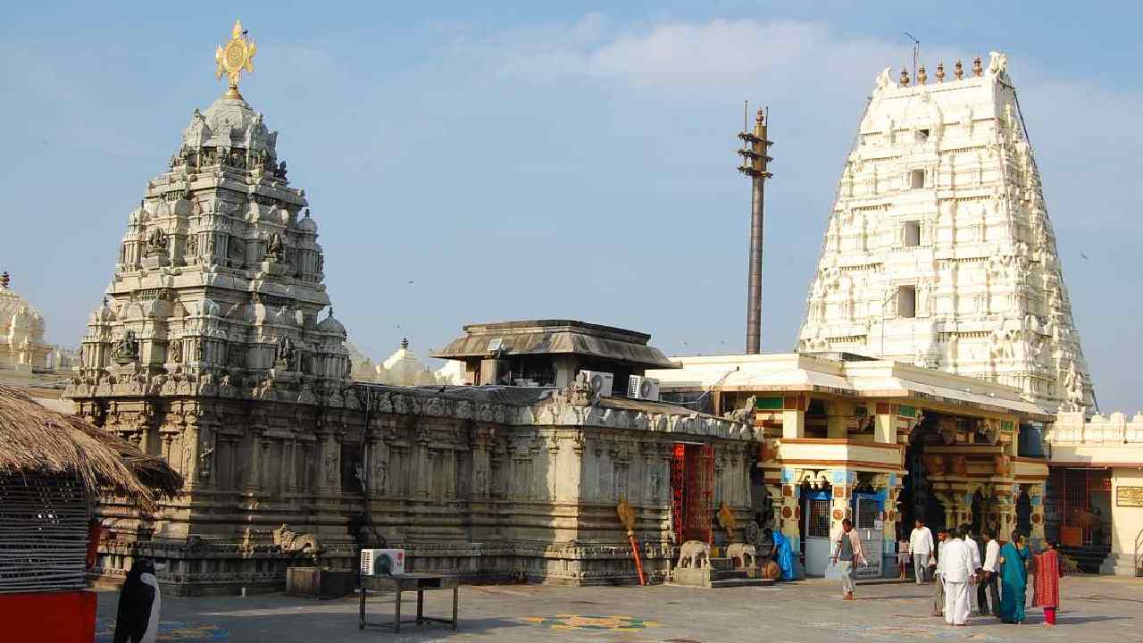 Srikalahasti: శ్రీకాళహస్తి దేవస్థానం పాలక మండలి కీలక నిర్ణయాలు Srikalahasti: శ్రీకాళహస్తి దేవస్థానం పాలక మండలి కీలక నిర్ణయాలు