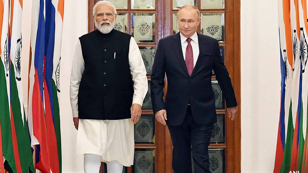 Vladimir Putin: మోదీకి పుతిన్ ఫోన్.. రష్యాలో తిరుగుబాటుపై చర్చ Vladimir Putin: మోదీకి పుతిన్ ఫోన్.. రష్యాలో తిరుగుబాటుపై చర్చ