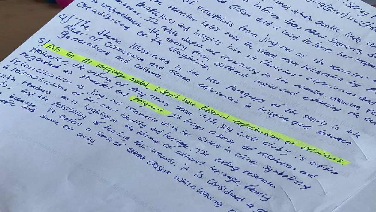 Student used ChatGPT : హోంవర్క్ కోసం చాట్జిపిటిని ఉపయోగించి పట్టుబడ్డ స్టూడెంట్ Student used ChatGPT : హోంవర్క్ కోసం చాట్జిపిటిని ఉపయోగించి పట్టుబడ్డ స్టూడెంట్