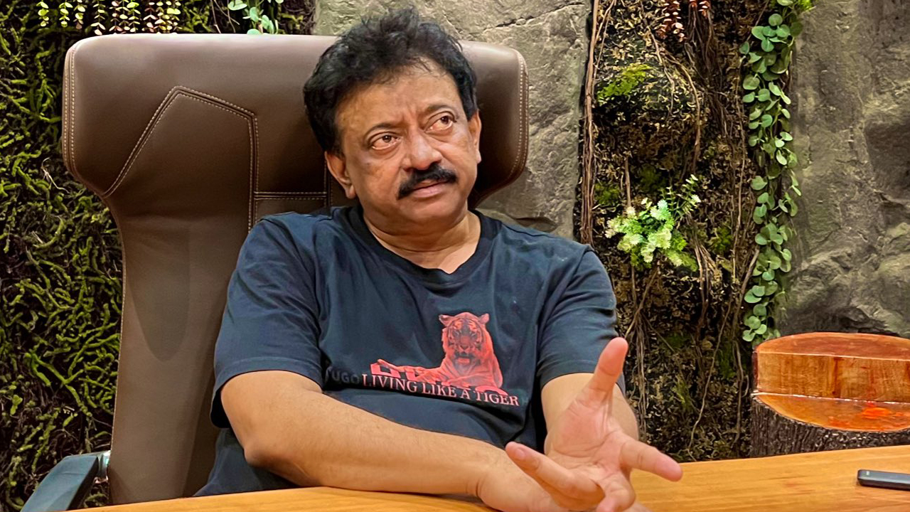 Ram Gopal Varma : వారిద్దరు చనిపోయినప్పుడు నెల రోజుల పాటు బాధ పడ్డాను.. రామ్ గోపాల్ వర్మ! Ram Gopal Varma : వారిద్దరు చనిపోయినప్పుడు నెల రోజుల పాటు బాధ పడ్డాను.. రామ్ గోపాల్ వర్మ!