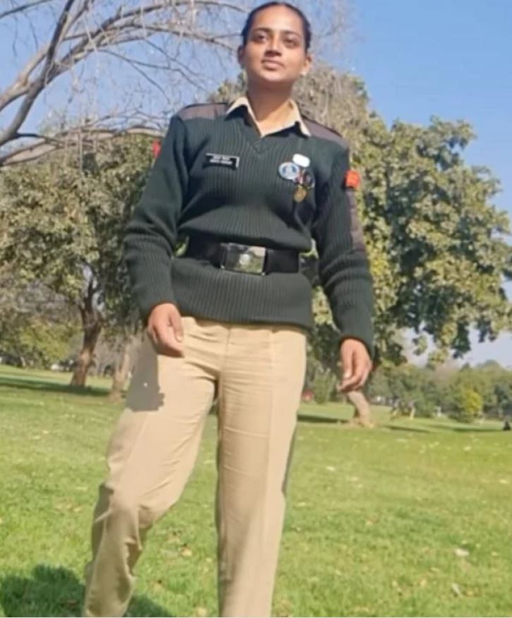 Ravikishna daughter ishita 