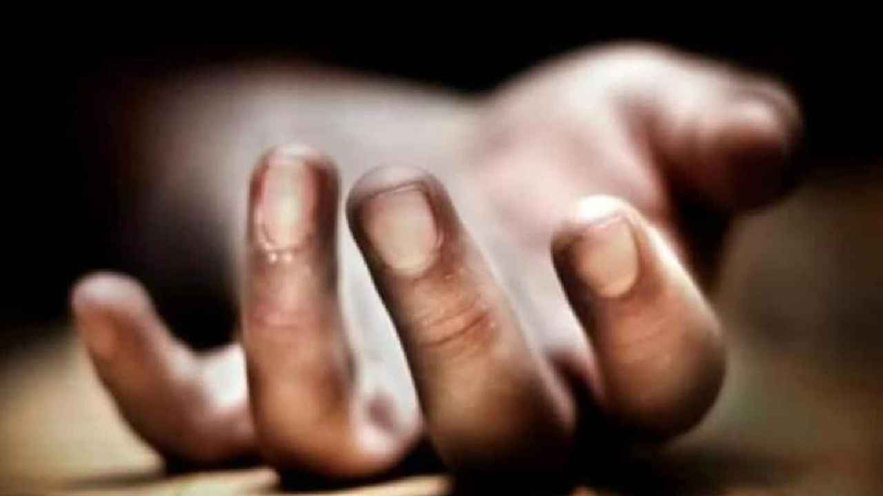 Secunderabad : గుండెలు పిండే విషాదం.. ఒకే కుటుంబంలో ముగ్గురు ఆత్మహత్య, ఆ బాధ తట్టుకోలేక.. Secunderabad : గుండెలు పిండే విషాదం.. ఒకే కుటుంబంలో ముగ్గురు ఆత్మహత్య, ఆ బాధ తట్టుకోలేక..