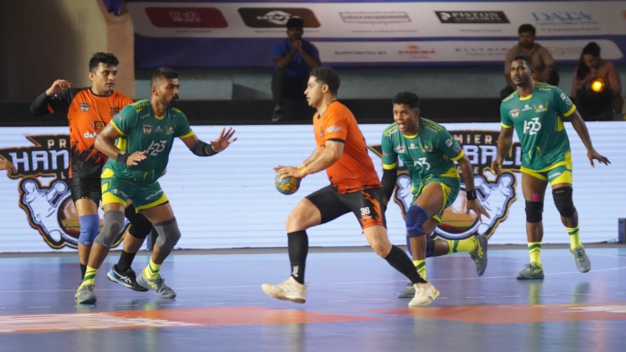 Premier Handball League: తెలుగు టాలన్స్కు భారీ షాక్.. ఈ సీజన్లో తొలిసారి Premier Handball League: తెలుగు టాలన్స్కు భారీ షాక్.. ఈ సీజన్లో తొలిసారి